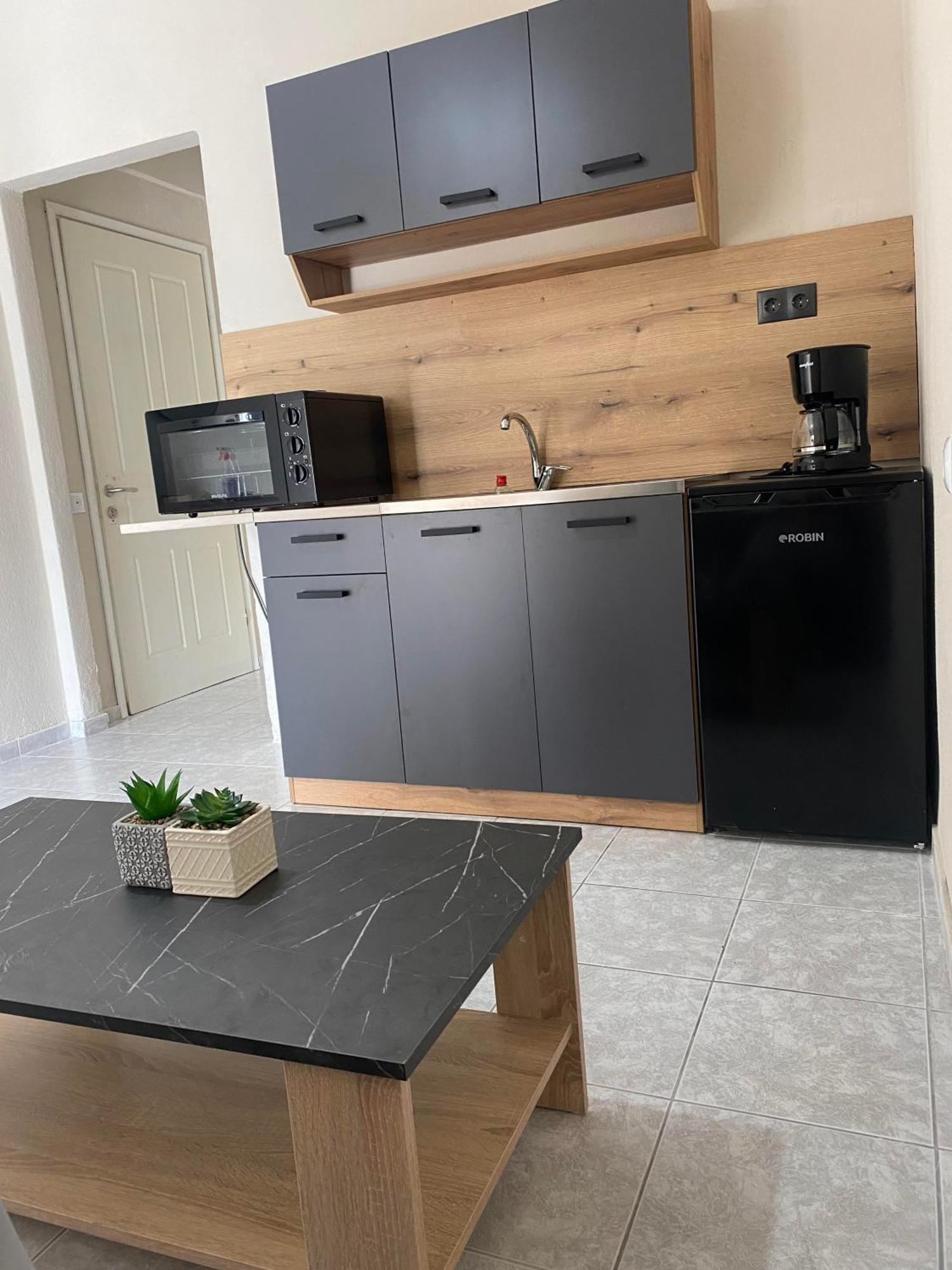 Sun & Sea Apartment Nea Iraklia Ngoại thất bức ảnh