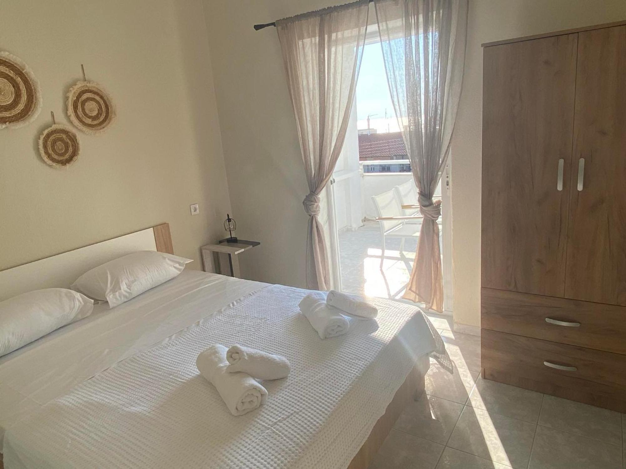 Sun & Sea Apartment Nea Iraklia Ngoại thất bức ảnh